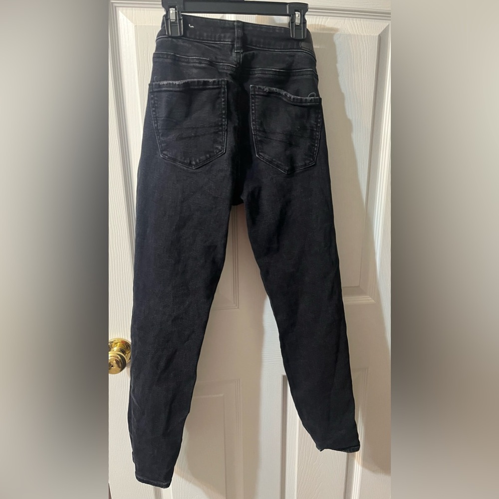 Black American eagle mom jeans (x-short length)